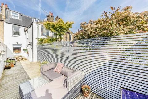 16 Wingford Road, London, SW2 4DS