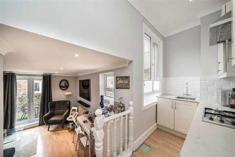 2 bedroom flat for sale, Abbeville Road, London SW4