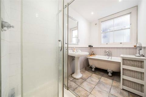 2 bedroom maisonette for sale, Yukon Road, London SW12