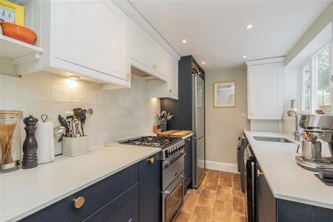 82b Upper Tulse Hill, London, SW2 2RP