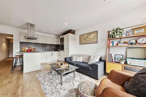 1 bedroom flat for sale, Bedford Road, London SW4