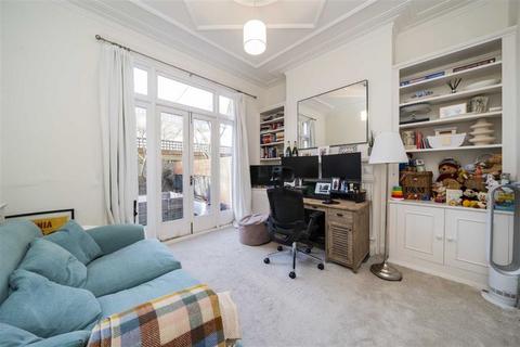 2 bedroom flat for sale, Englewood Road, London SW12