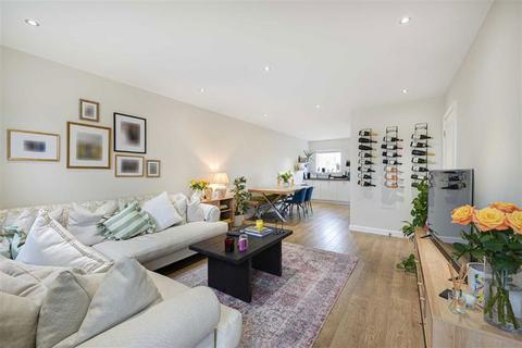 2 bedroom flat for sale, Bedford Road, London SW4