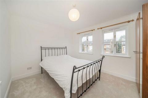 2 bedroom flat for sale, Sycamore Mews, London SW4