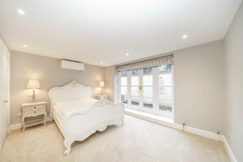 3 bedroom flat to rent, Windmill Drive, London SW4