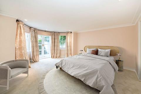 3 bedroom flat to rent, Windmill Drive, London SW4