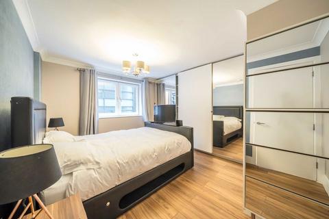 2 bedroom flat to rent, High Timber Street, London EC4V