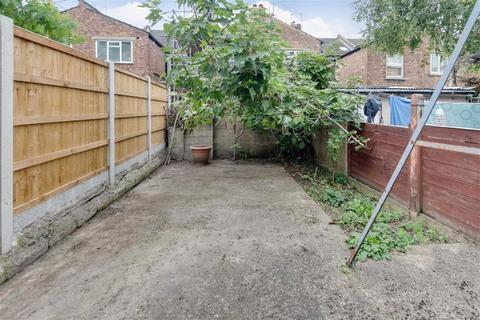 3 bedroom terraced house for sale, Churchill Road, London NW2