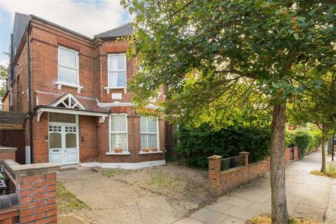 4 bedroom flat for sale, Fordwych Road, London NW2