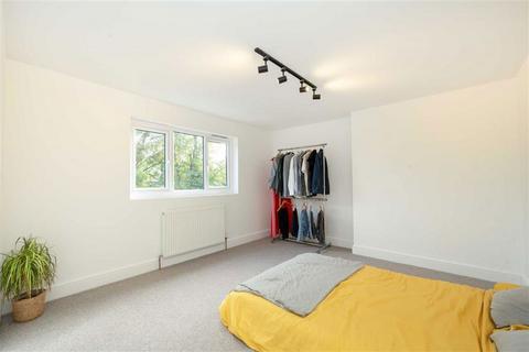 4 bedroom flat for sale, Fordwych Road, London NW2