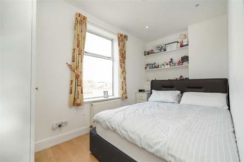 1 bedroom flat for sale, Cricklewood Broadway, London NW2