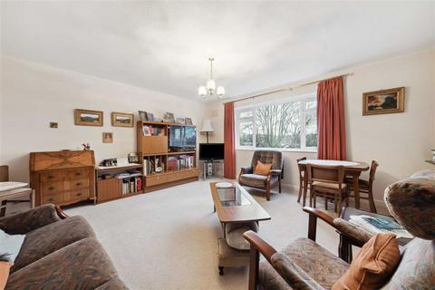 2 bedroom flat for sale, Shoot Up Hill, London NW2