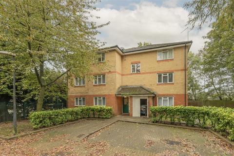 1 bedroom flat for sale, Cambridge Close, London NW10