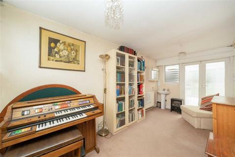 3 bedroom semi-detached house for sale, Ellesmere Road, London NW10