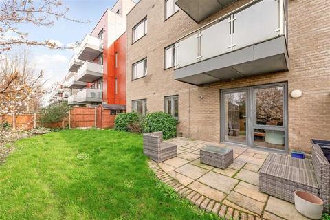 2 bedroom flat for sale, Flowers Close, London NW2