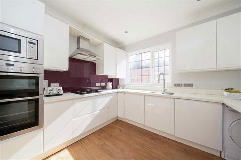 2 bedroom maisonette for sale, Chatsworth Road, London NW2