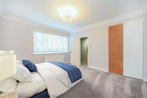 2 bedroom maisonette for sale, Chatsworth Road, London NW2