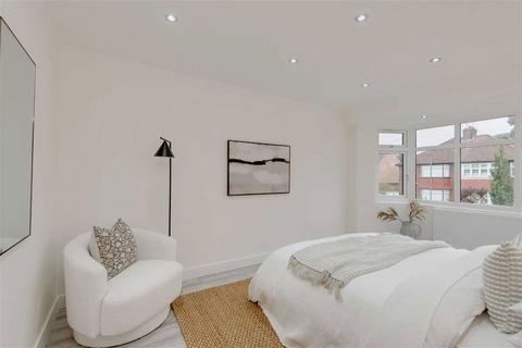 4 bedroom house for sale, Cheviot Gardens, London NW2