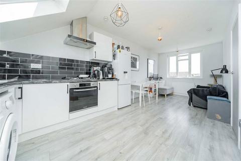 1 bedroom flat for sale, Park Avenue North, London NW10