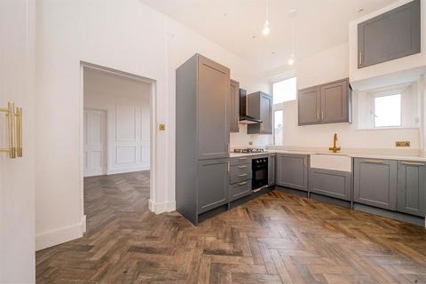 2 bedroom flat for sale, St. Pauls Avenue, London NW2