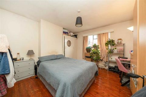 3 bedroom house for sale, Cotswold Gardens, London NW2