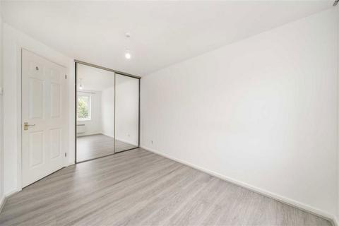 2 bedroom flat for sale, Campbell Gordon Way, London NW2