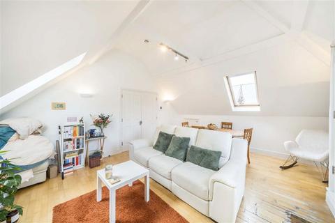 2 bedroom flat for sale, Shoot Up Hill, London NW2