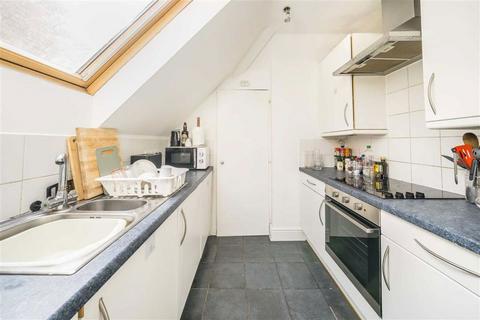 2 bedroom flat for sale, Shoot Up Hill, London NW2