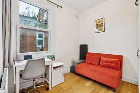31a Cricklewood Broadway, London, NW2 3JX