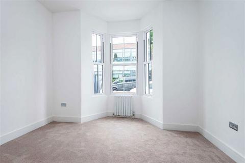 2 bedroom flat for sale, Lechmere Road, London NW2