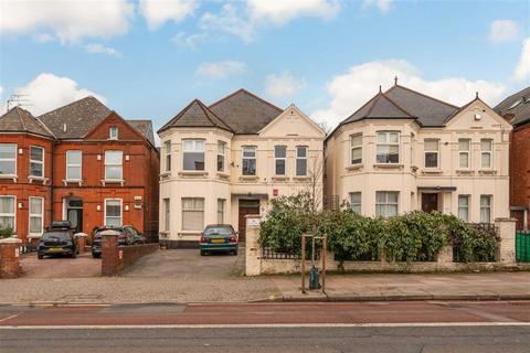 2 bedroom flat for sale, Shoot Up Hill, London NW2