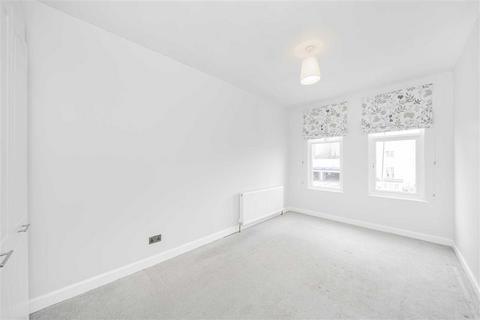 2 bedroom flat for sale, Shoot Up Hill, London NW2