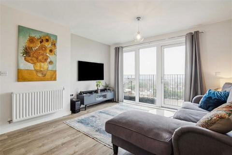 2 bedroom flat for sale, Woodley Crescent, London NW2