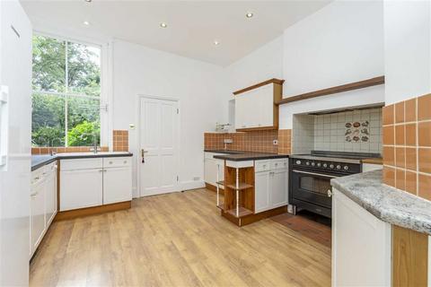 5 bedroom detached house to rent, Chatsworth Road, London NW2