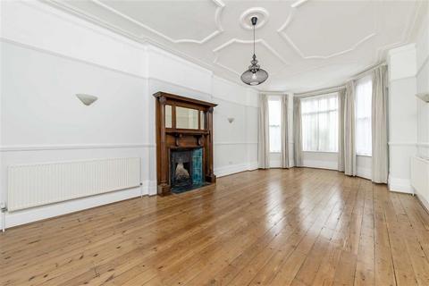 5 bedroom detached house to rent, Chatsworth Road, London NW2