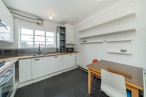 3 bedroom flat for sale, Oman Avenue, London NW2