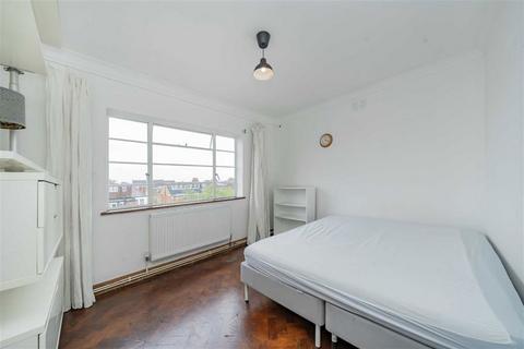 3 bedroom flat for sale, Oman Avenue, London NW2