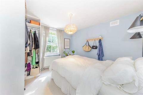 2 bedroom flat for sale, Pine Road, London NW2