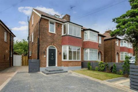 3 bedroom flat for sale, Cheviot Gardens, London NW2