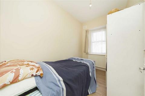 3 bedroom maisonette for sale, Mora Road, London NW2