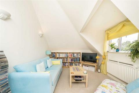 1 bedroom flat for sale, Dartmouth Road, London NW2