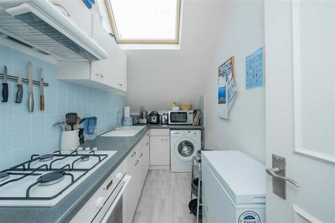 1 bedroom flat for sale, Dartmouth Road, London NW2