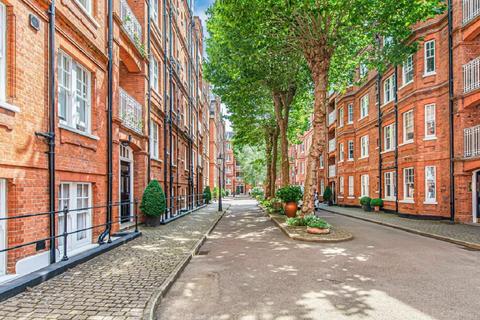 2 bedroom flat for sale, Elm Park, Chelsea