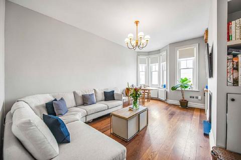 2 bedroom flat for sale, Elm Park, Chelsea