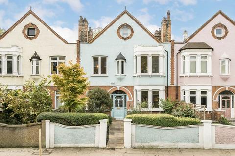 4 Carleton Gardens, London, N19 5AQ