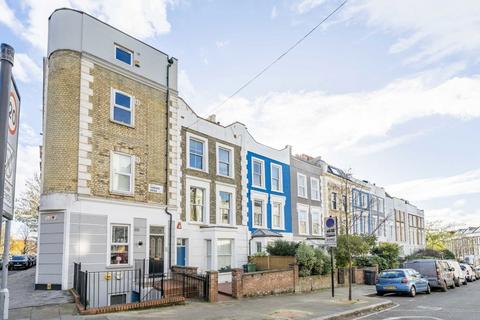 3 bedroom flat for sale, Brecknock Road, London N7