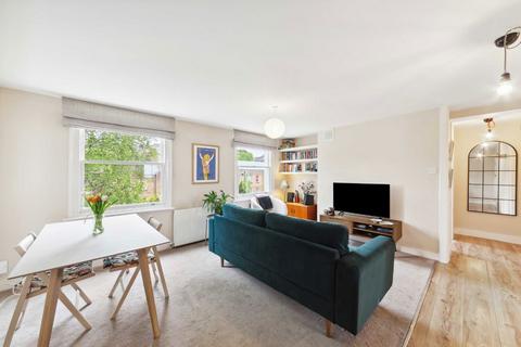 2 bedroom flat for sale, Junction Road, London N19