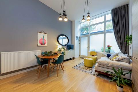 1 bedroom flat for sale, Charles Street, London N19