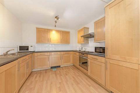 2 bedroom flat for sale, Caledonian Road, London N7