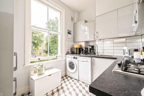 3 bedroom flat for sale, Tufnell Park Road, London N7